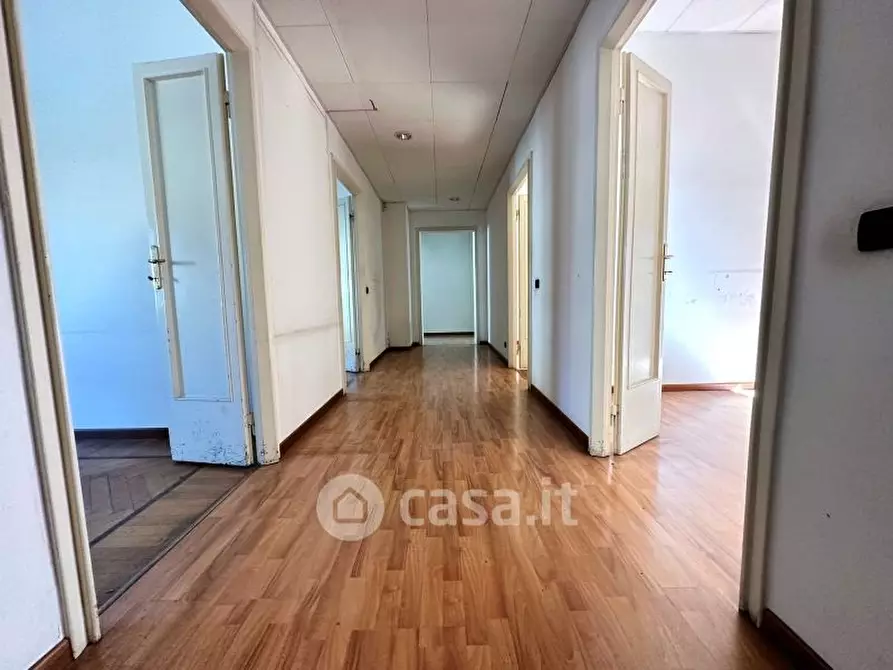 Immagine 13 di Appartamento in affitto  in Piazza Monte Grappa a Varese