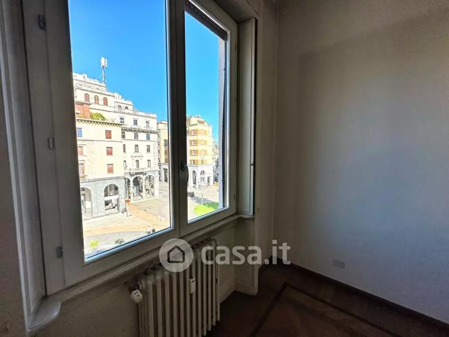 Immagine 6 di Appartamento in affitto  in Piazza Monte Grappa a Varese