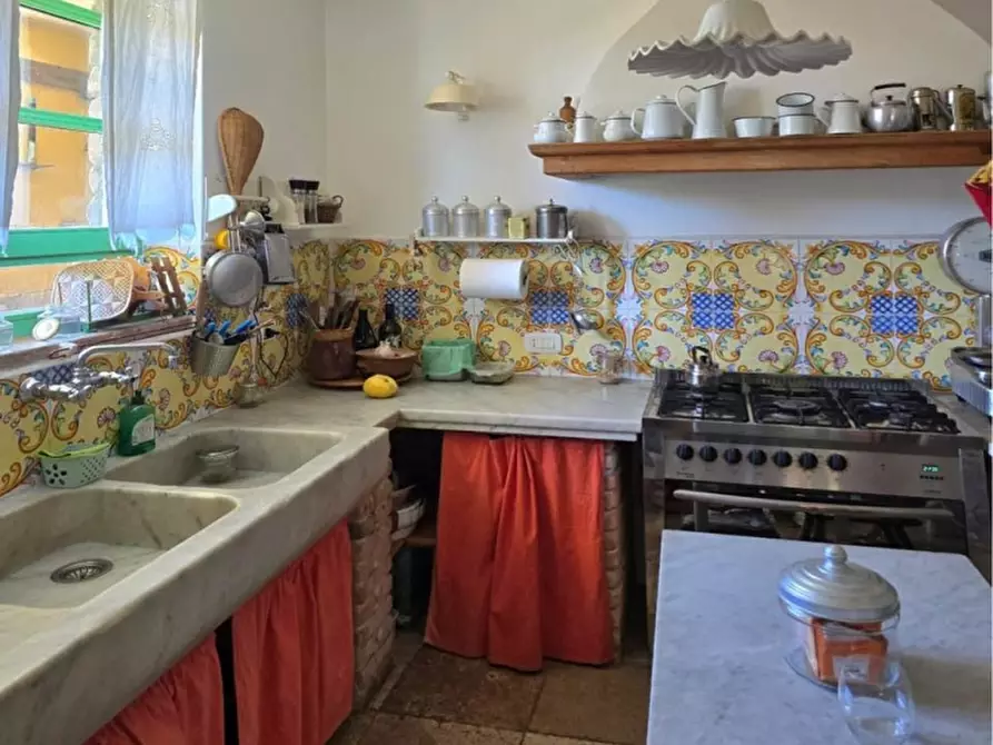Immagine 9 di Rustico / casale in vendita  in via del Casaletto Rosso 45 a Civitavecchia