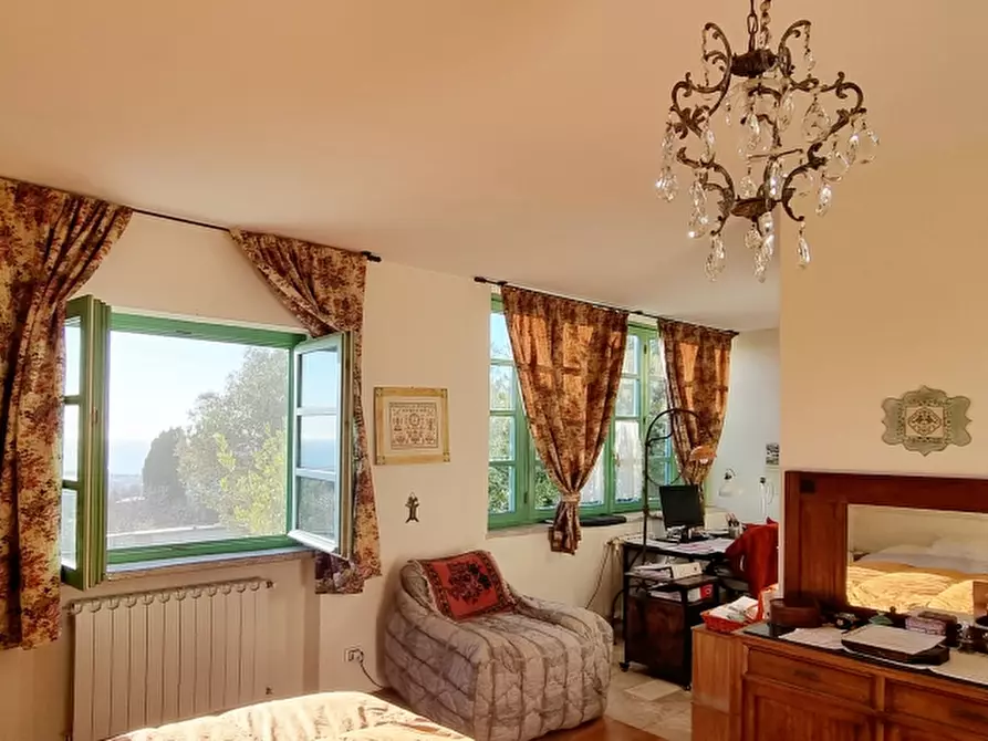 Immagine 17 di Rustico / casale in vendita  in via del Casaletto Rosso 45 a Civitavecchia