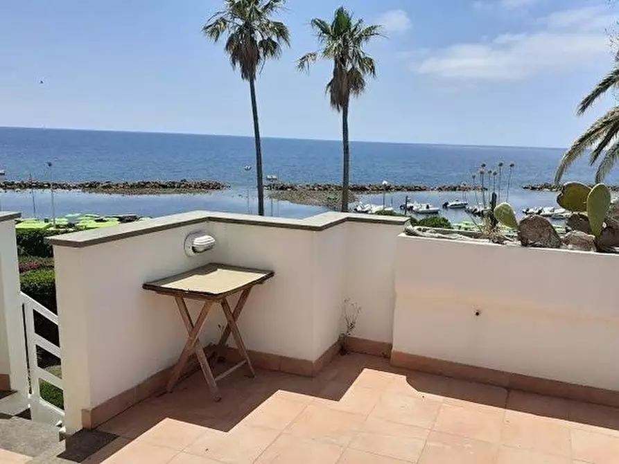 Immagine 3 di Villa in vendita  a Santa Marinella