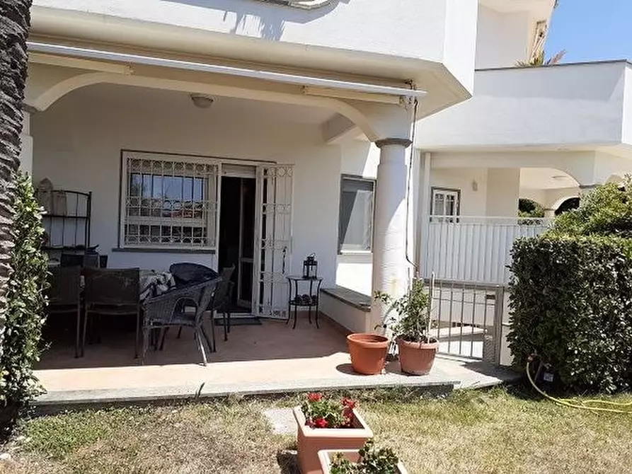 Immagine 4 di Villa in vendita  a Santa Marinella