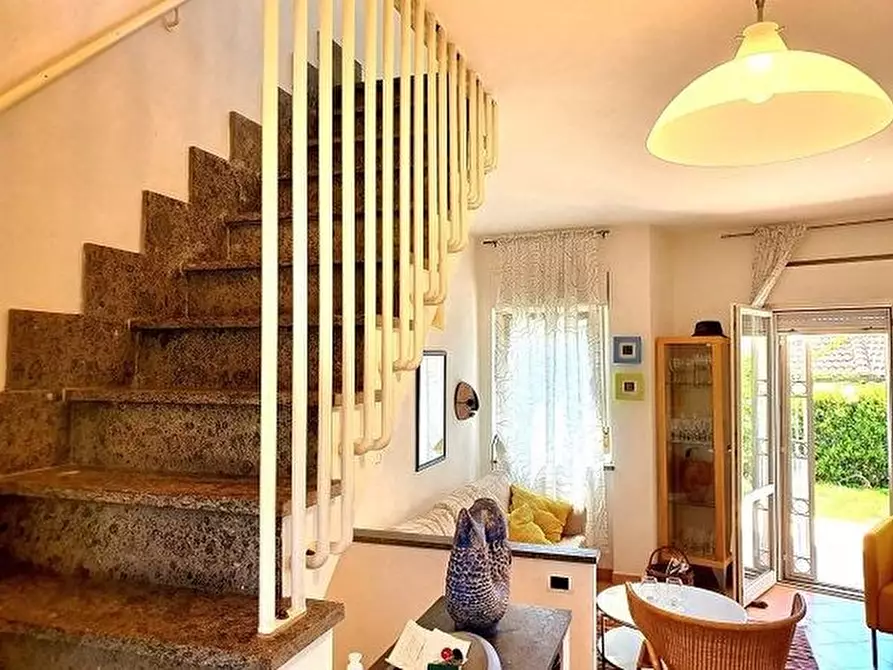 Immagine 6 di Villa in vendita  a Santa Marinella