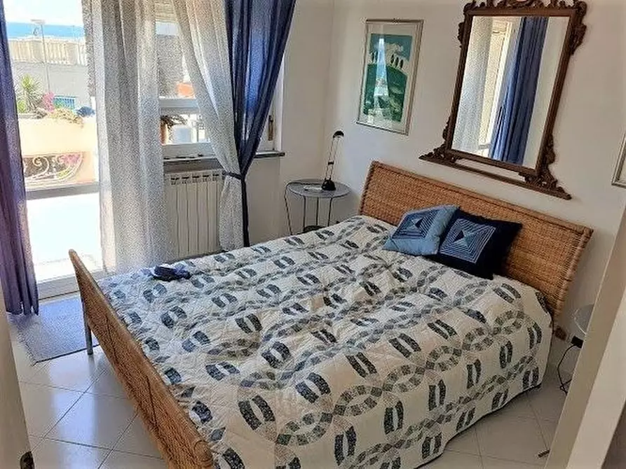 Immagine 10 di Villa in vendita  a Santa Marinella