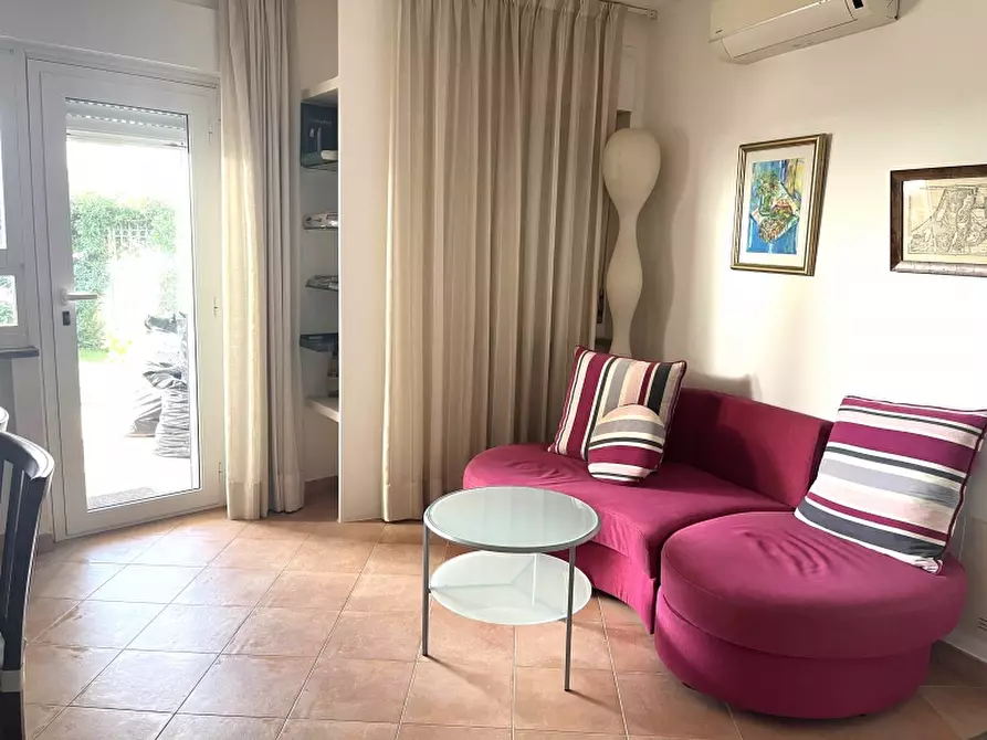 Immagine 6 di Villa in vendita  in via V Maggio 1 a Santa Marinella