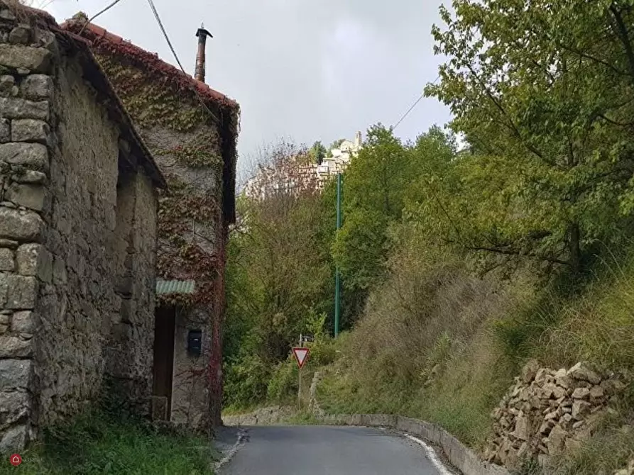 Immagine 17 di Rustico / casale in vendita  in Bajardo a Baiardo