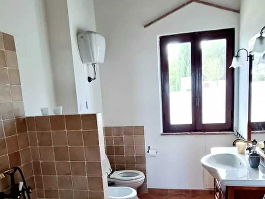 Immagine 4 di Rustico / casale in vendita  in località Montebello a Tarquinia