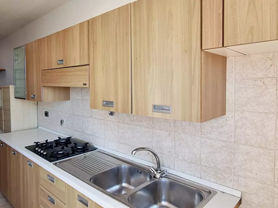 Immagine 11 di Appartamento in vendita  in via Piemonte a Santa Marinella