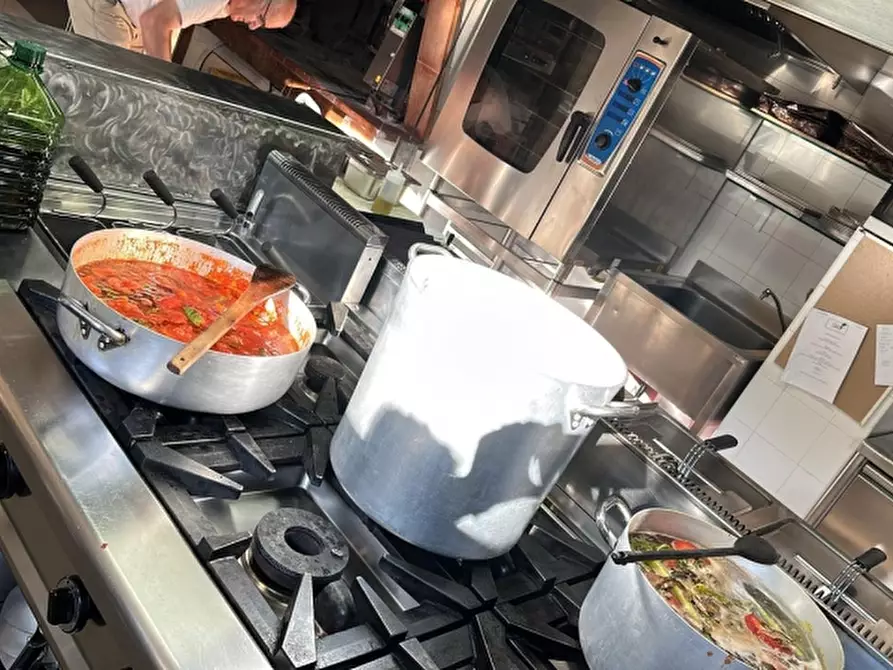 Immagine 34 di Bar / Ristorante in vendita  in scarpaccia a Castel San Niccolò