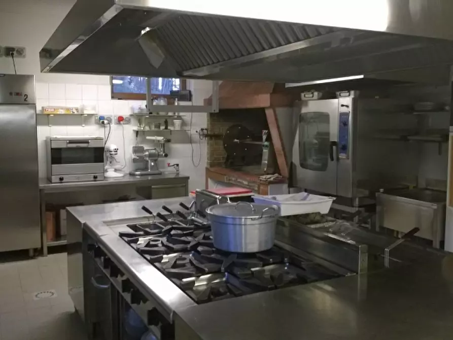 Immagine 15 di Bar / Ristorante in vendita  in scarpaccia a Castel San Niccolò