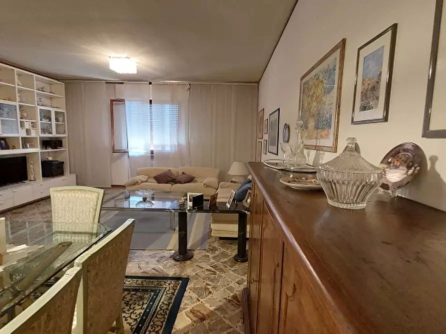 Immagine 2 di Appartamento in vendita  in via Delle Biole 40 a Arezzo