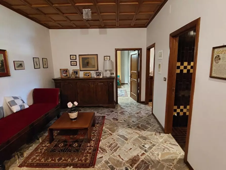 Immagine 5 di Appartamento in vendita  in via Delle Biole 40 a Arezzo