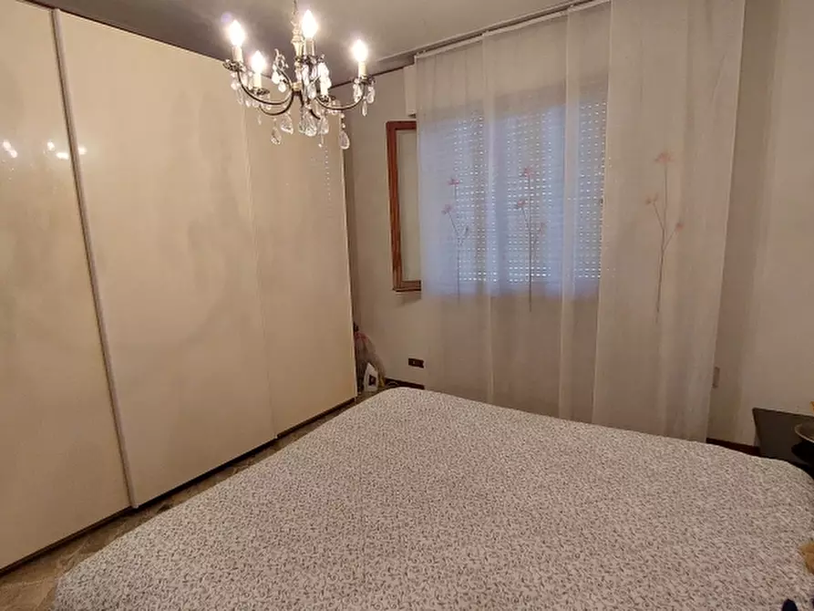 Immagine 8 di Appartamento in vendita  in via Delle Biole 40 a Arezzo