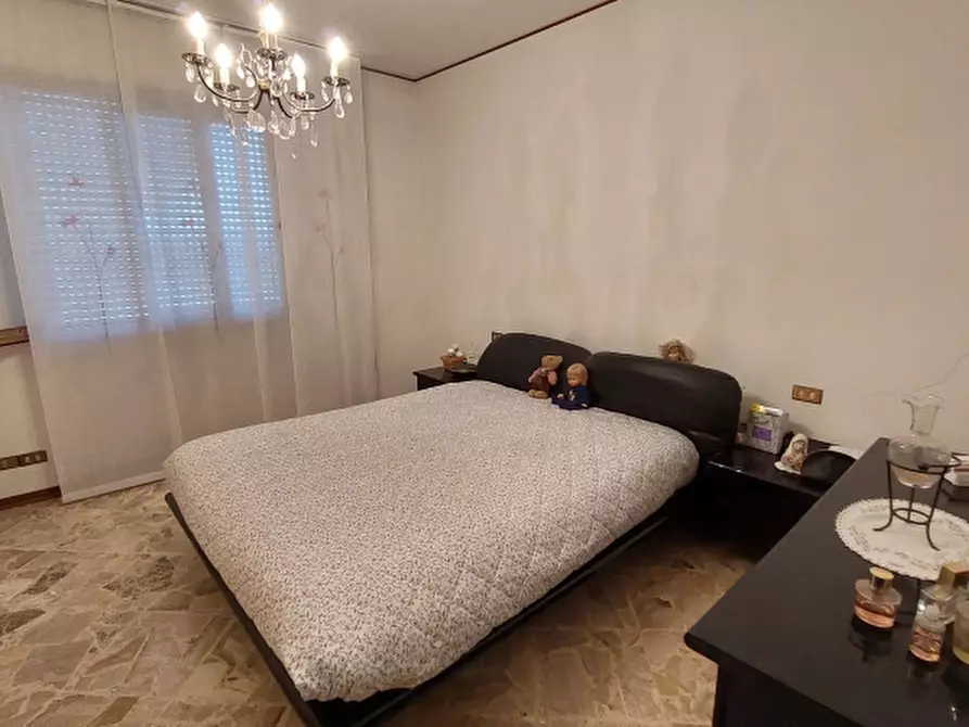 Immagine 9 di Appartamento in vendita  in via Delle Biole 40 a Arezzo