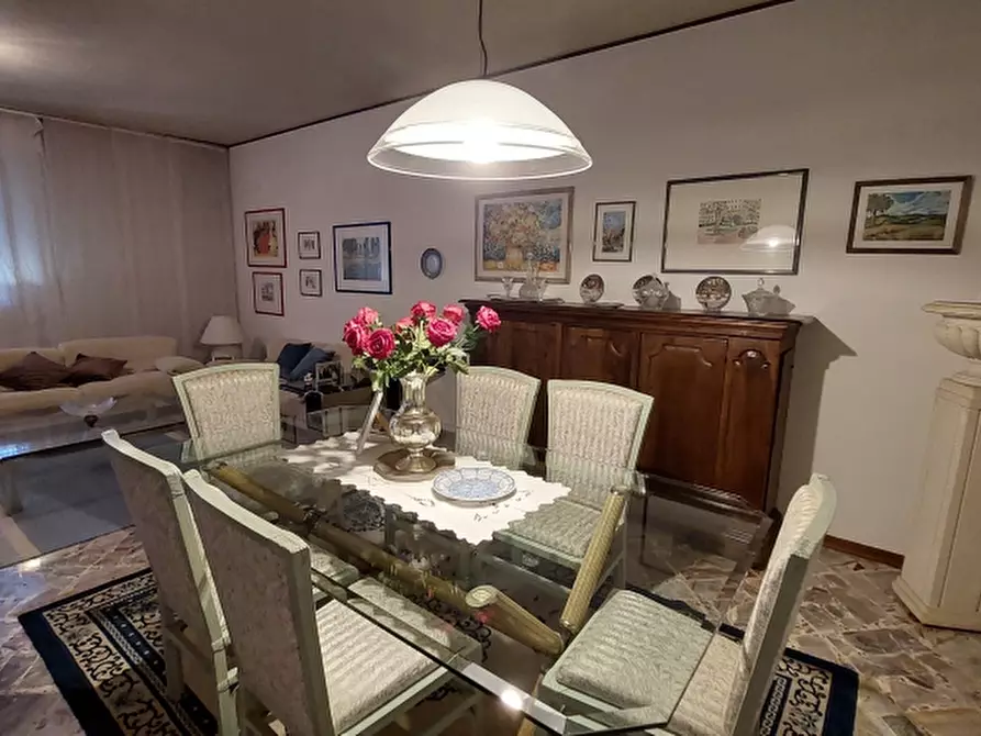 Immagine 3 di Appartamento in vendita  in via Delle Biole 40 a Arezzo