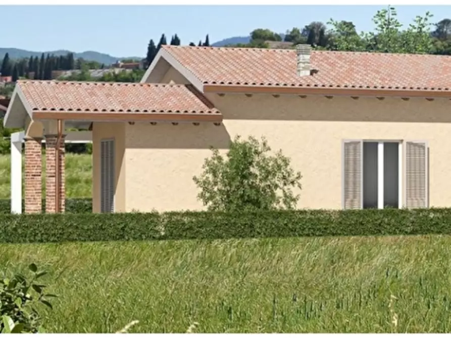 Immagine 1 di Villa in vendita  in Pratantico 30 a Arezzo