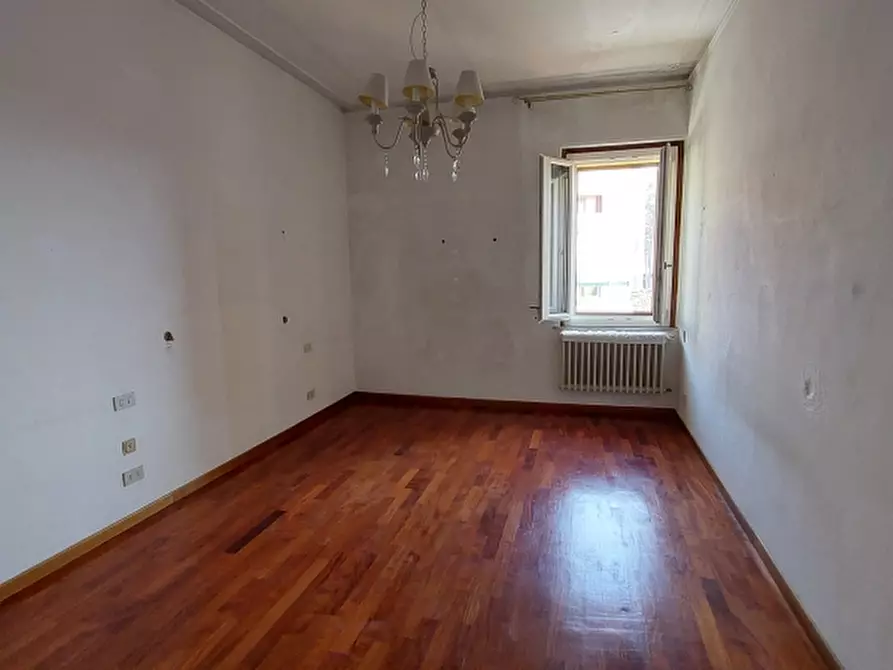 Immagine 18 di Appartamento in vendita  in via Ser Gorello 10 a Arezzo