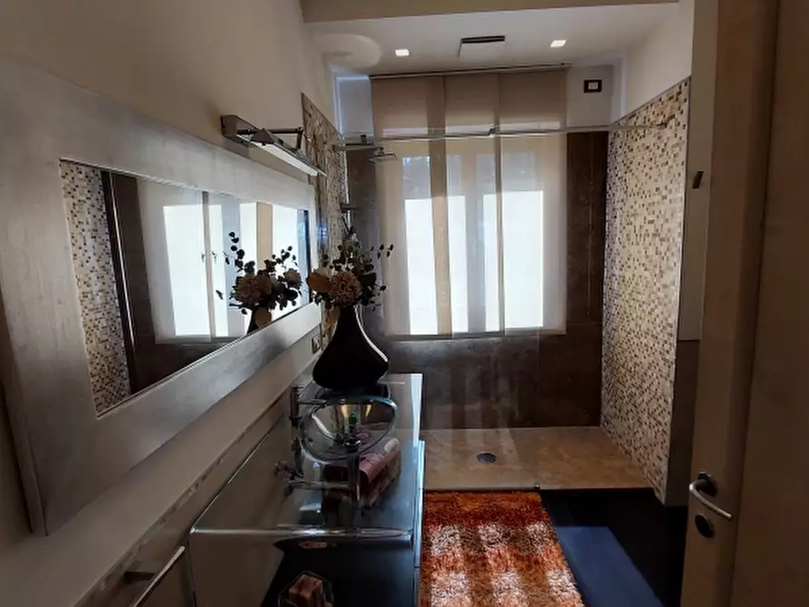 Immagine 12 di Villa in vendita  in loc. Torrino 5/C a Arezzo