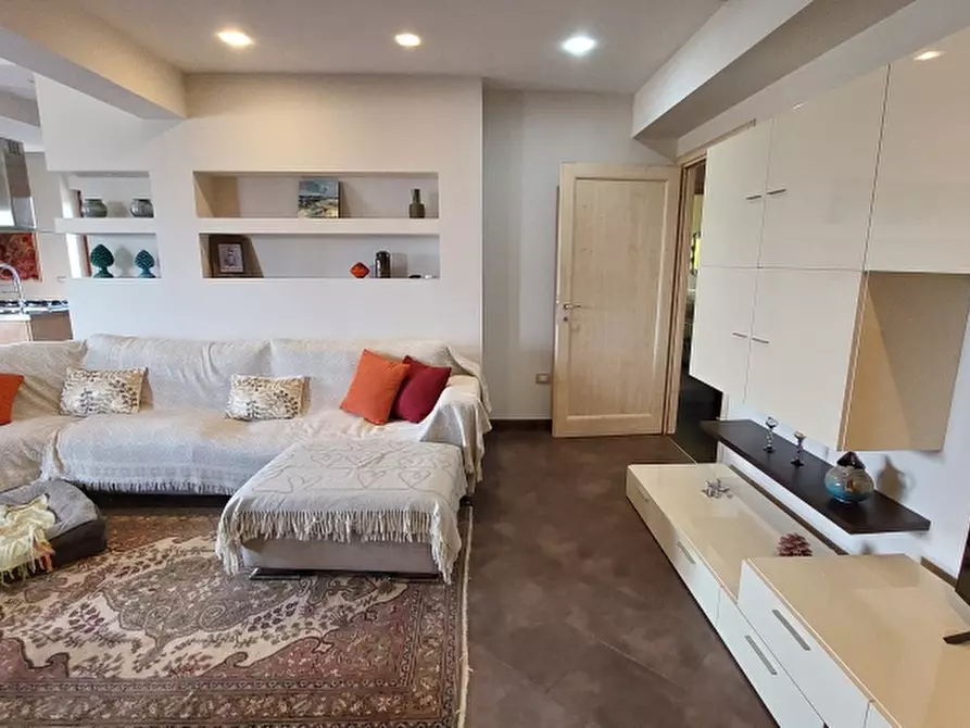 Immagine 5 di Villa in vendita  in loc. Torrino 5/C a Arezzo