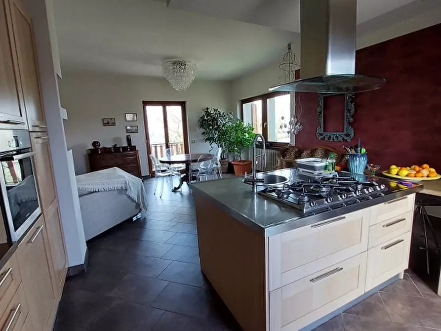 Immagine 6 di Villa in vendita  in loc. Torrino 5/C a Arezzo