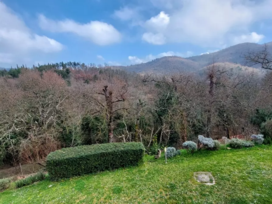 Immagine 9 di Villa in vendita  in loc. Torrino 5/C a Arezzo