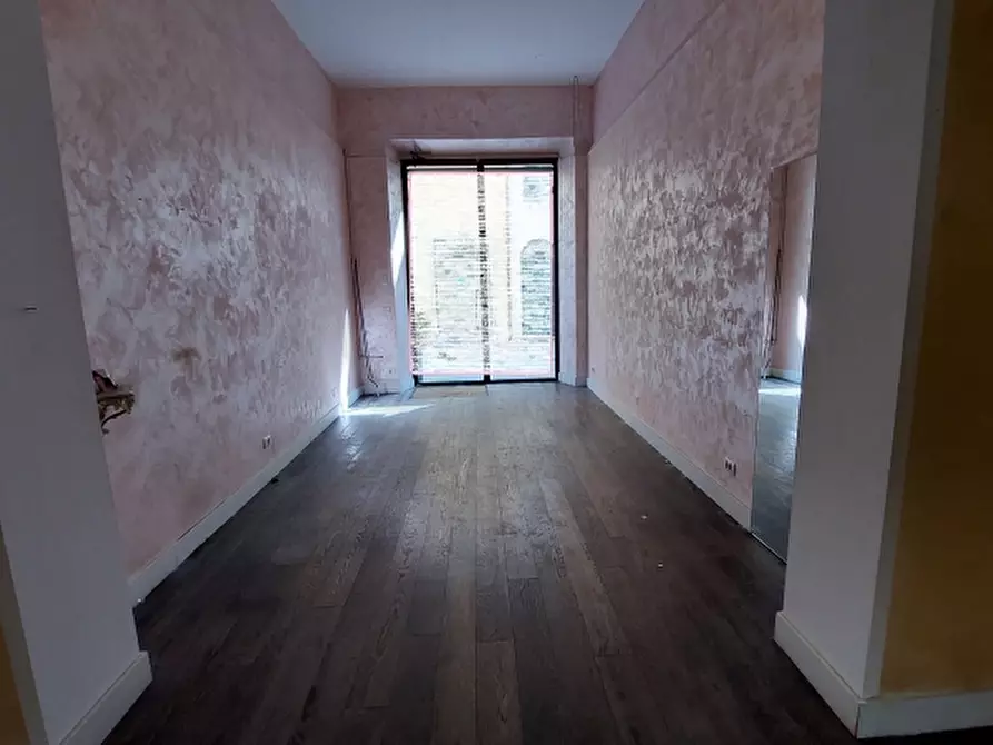 Immagine 1 di Negozio in affitto  in Via Madonna del Prato 102 a Arezzo