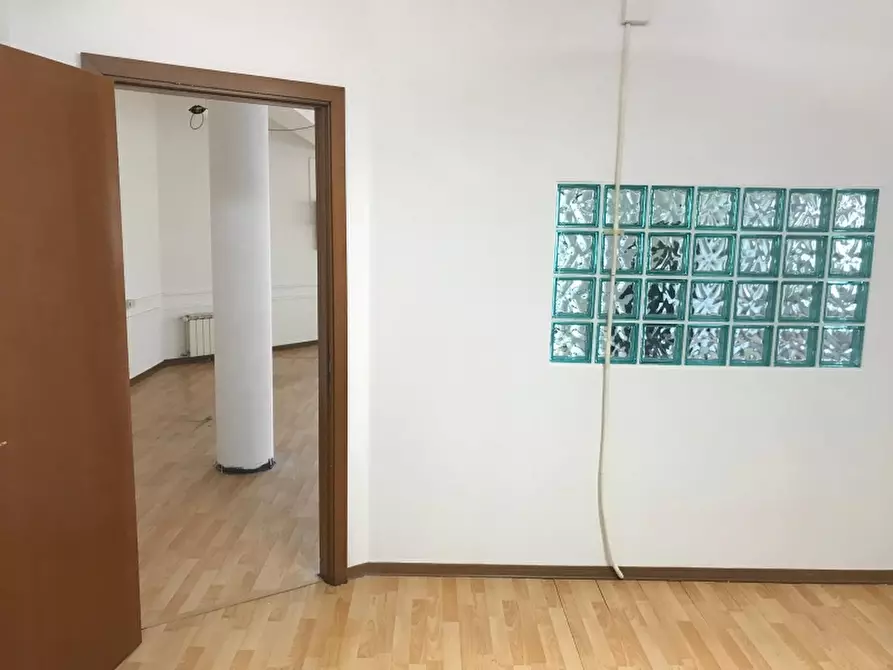 Immagine 6 di Ufficio in affitto  in Via tanucci a Arezzo