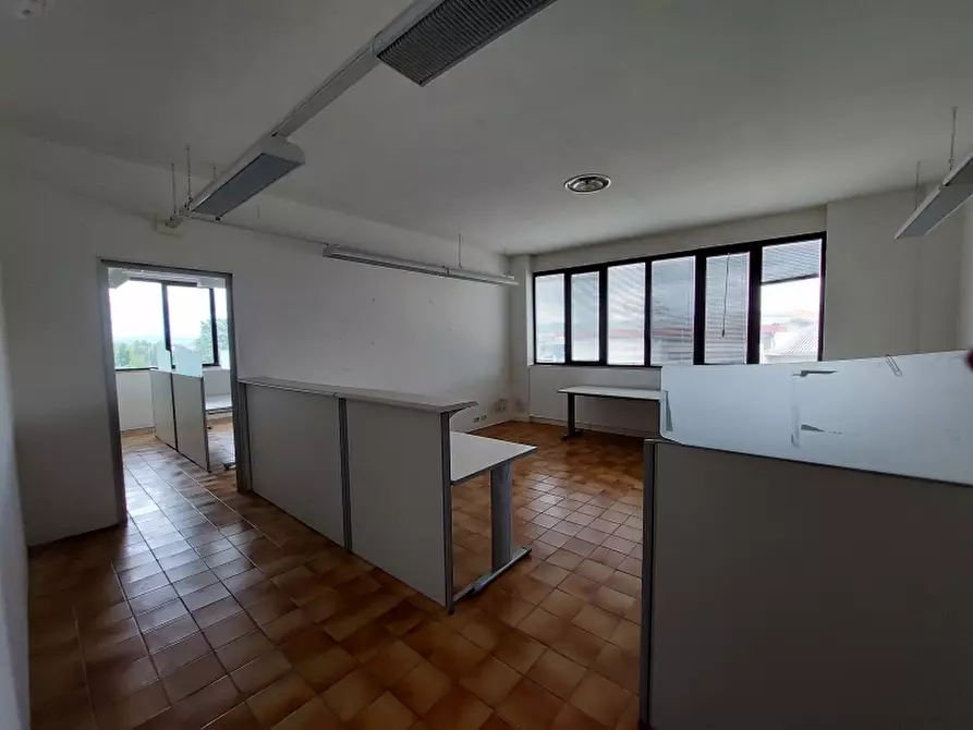 Immagine 2 di Ufficio in affitto  in via Calamandrei 91 a Arezzo