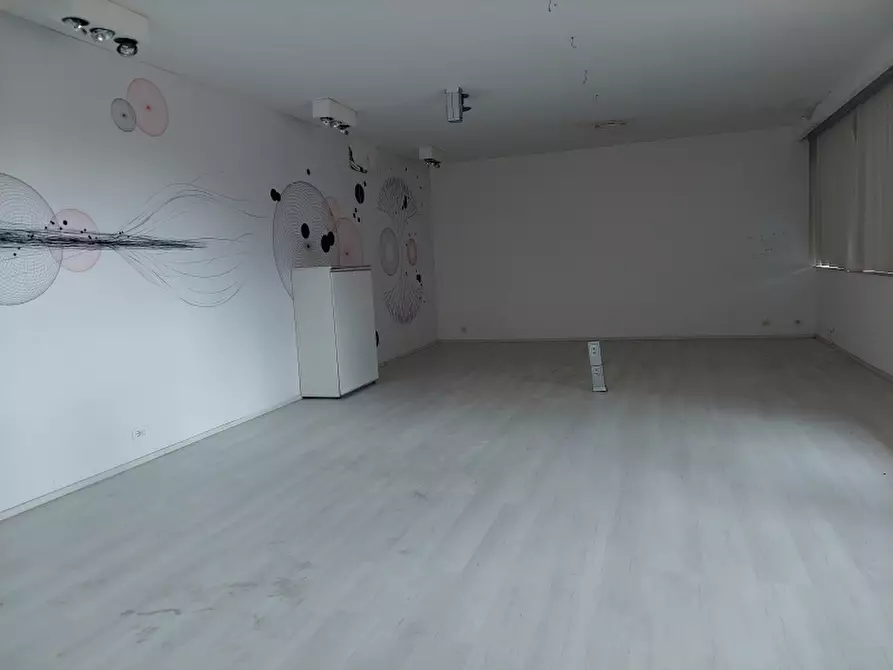 Immagine 6 di Ufficio in affitto  in via Calamandrei 91 a Arezzo