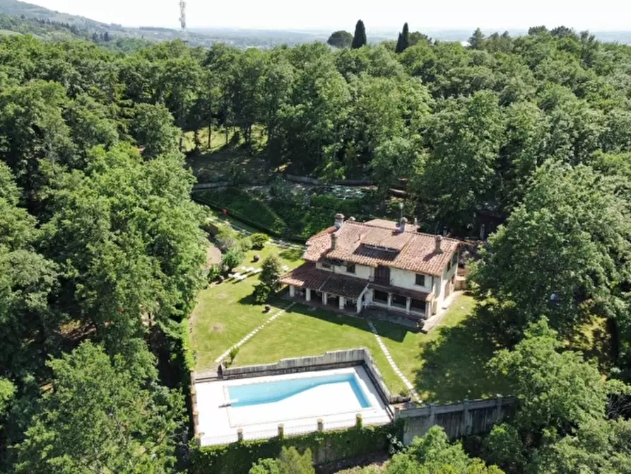 Immagine 1 di Villa in vendita  in loc. Santa Flora 3 a Arezzo