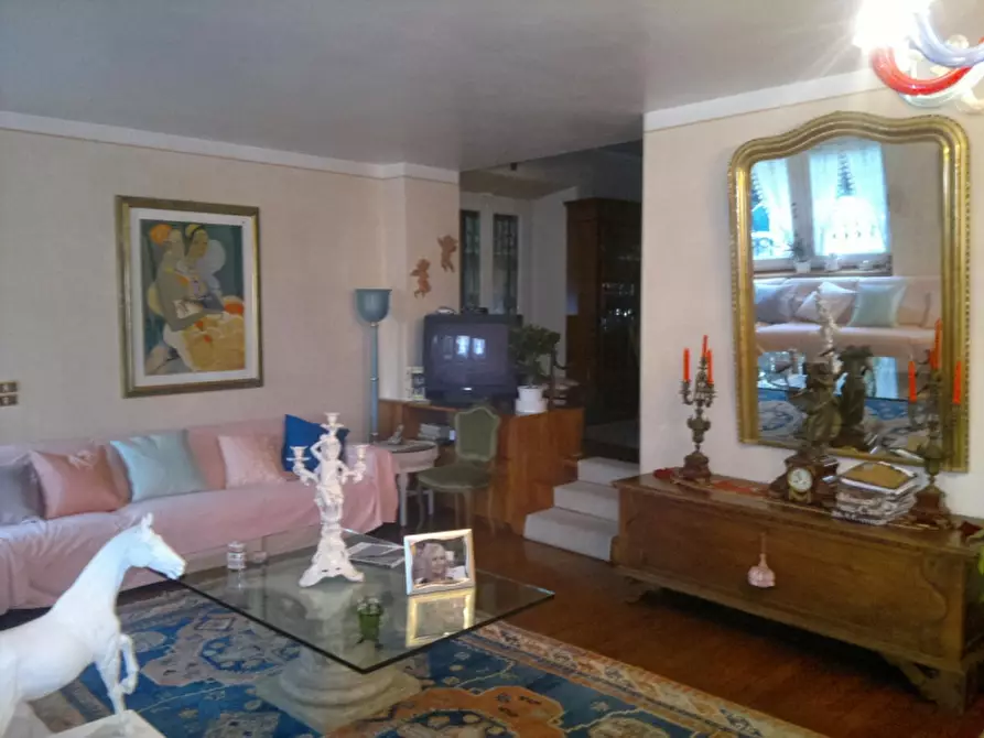 Immagine 16 di Villa in vendita  in loc. Santa Flora 6 a Arezzo