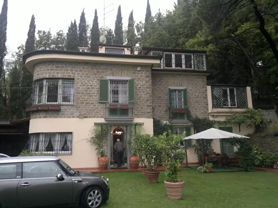 Immagine 1 di Villa in vendita  in loc. Santa Flora 6 a Arezzo