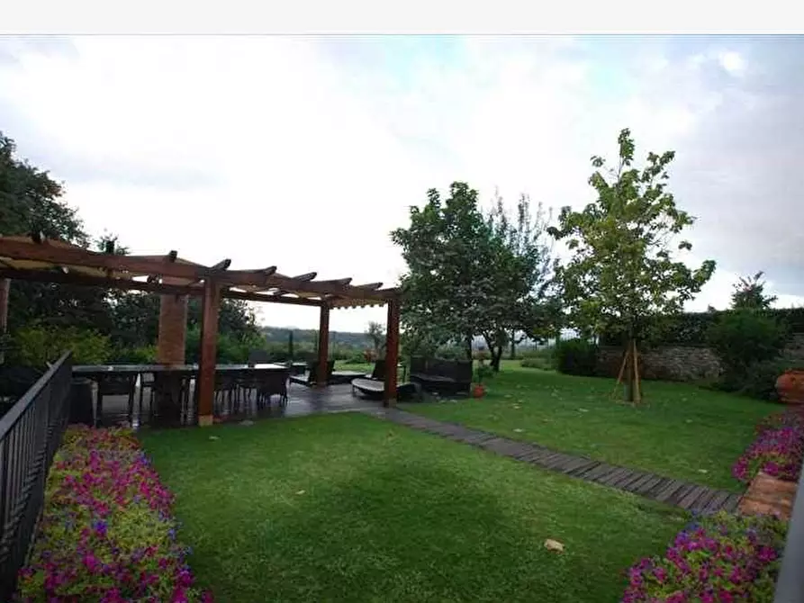 Immagine 3 di Villa in vendita  in loc. Castelluccio 1 a Arezzo
