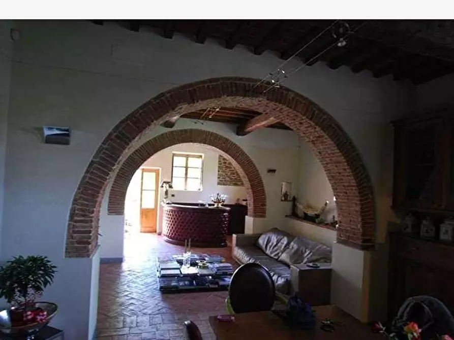 Immagine 5 di Villa in vendita  in loc. Castelluccio 1 a Arezzo