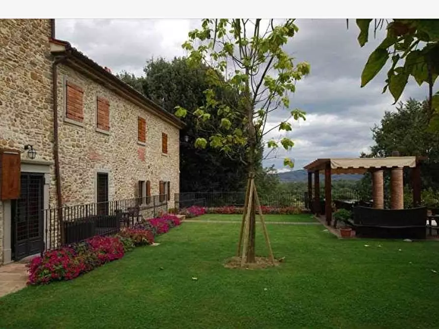 Immagine 1 di Villa in vendita  in loc. Castelluccio 1 a Arezzo