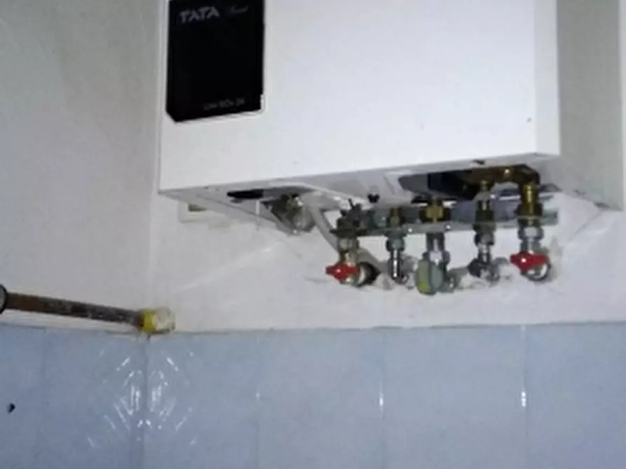 Immagine 3 di Negozio in vendita  in piazza Garibaldi a Poppi