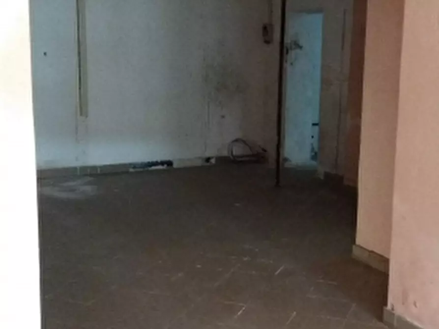 Immagine 8 di Negozio in vendita  in piazza Garibaldi a Poppi