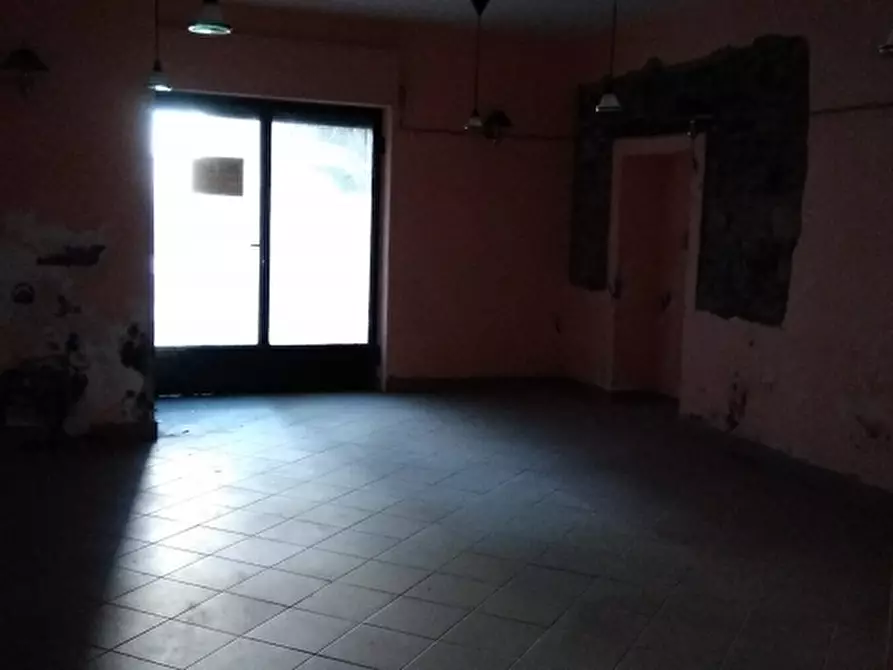 Immagine 11 di Negozio in vendita  in piazza Garibaldi a Poppi