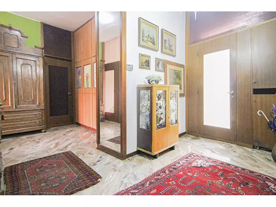 Immagine 7 di Villa in vendita  in Via Conte Ludovico 3 a Castiglione Olona