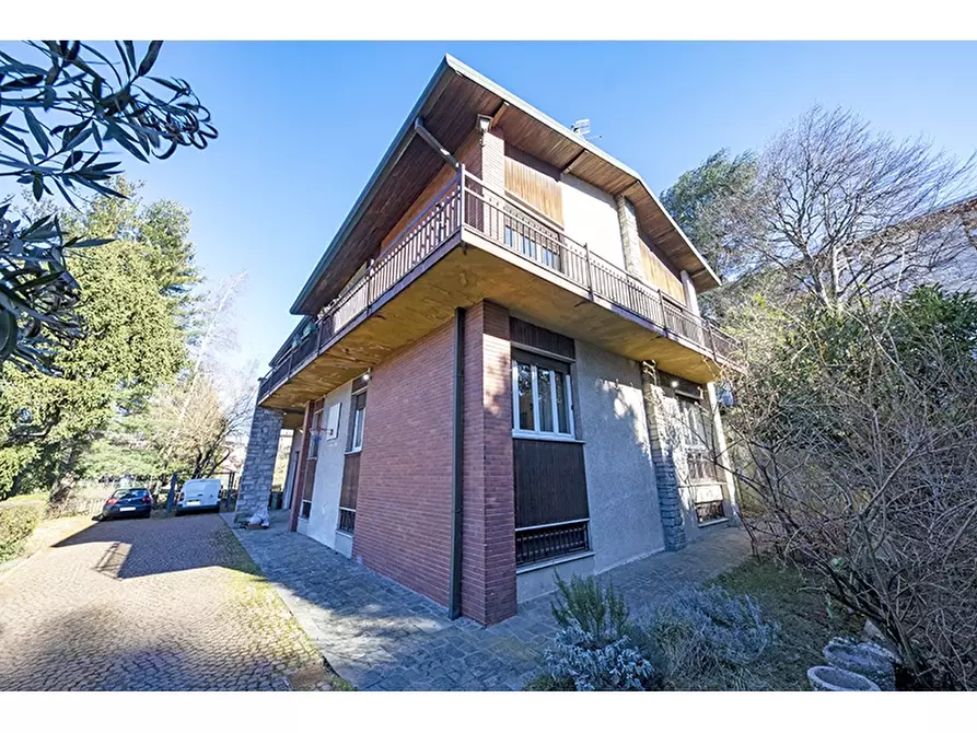 Immagine 28 di Villa in vendita  in Via Conte Ludovico 3 a Castiglione Olona