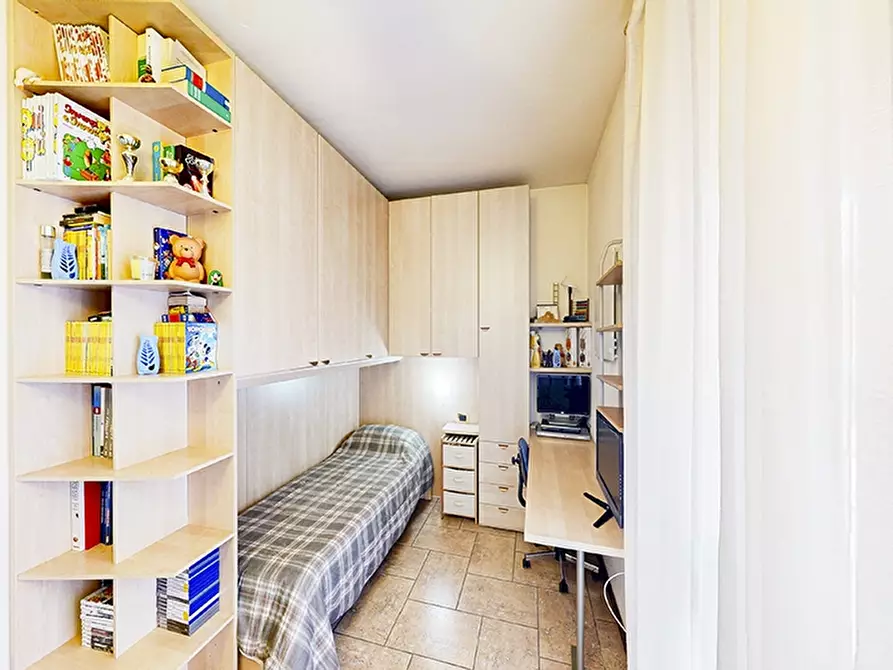 Immagine 12 di Villa in vendita  in Via San Michele 21 a Venegono Inferiore