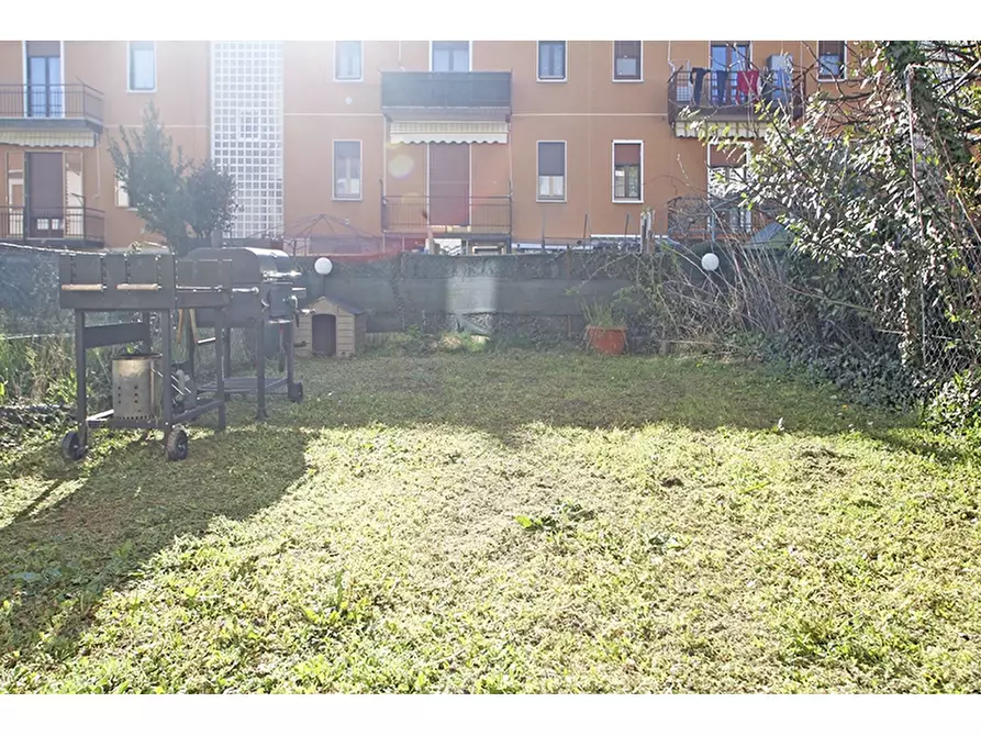 Immagine 17 di Appartamento in vendita  in Via Isola Borromeo 14 a Malnate