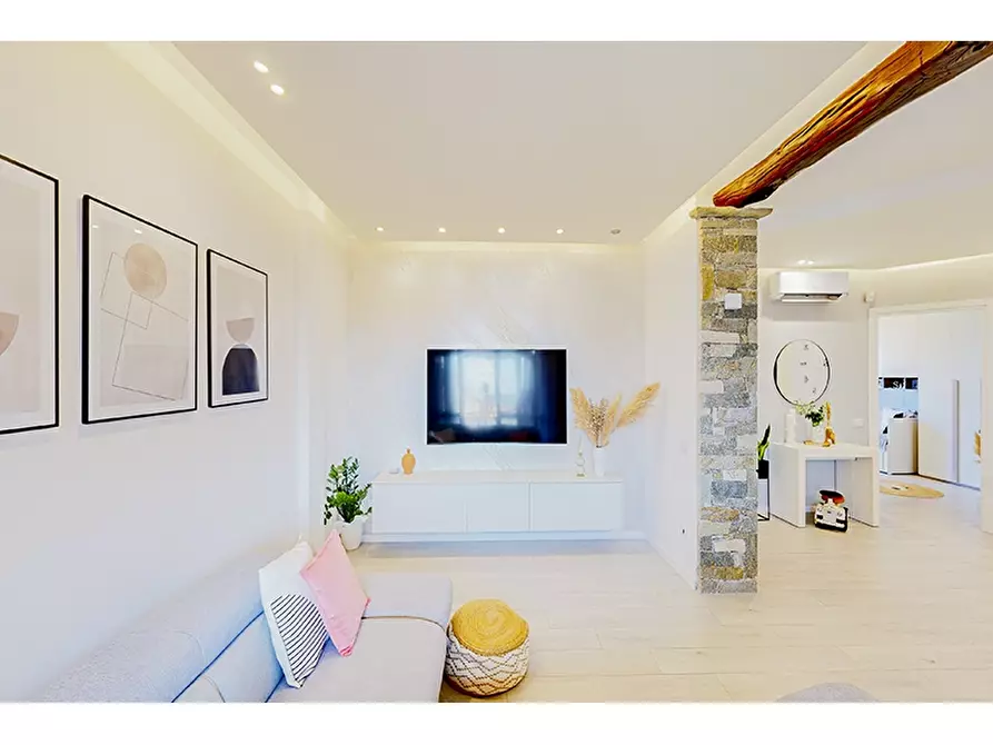 Immagine 3 di Appartamento in vendita  in Via Sordelli 3 a Venegono Inferiore