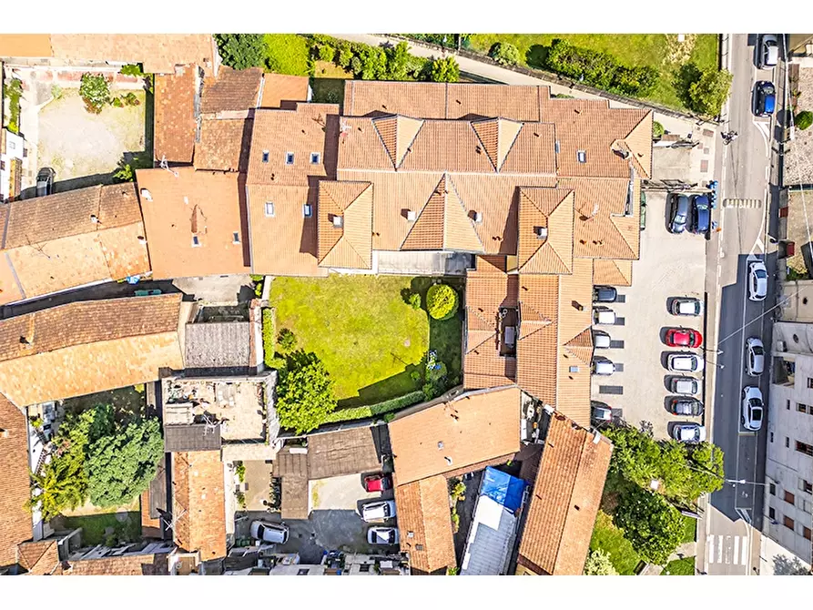 Immagine 25 di Appartamento in vendita  in Via Sordelli 3 a Venegono Inferiore