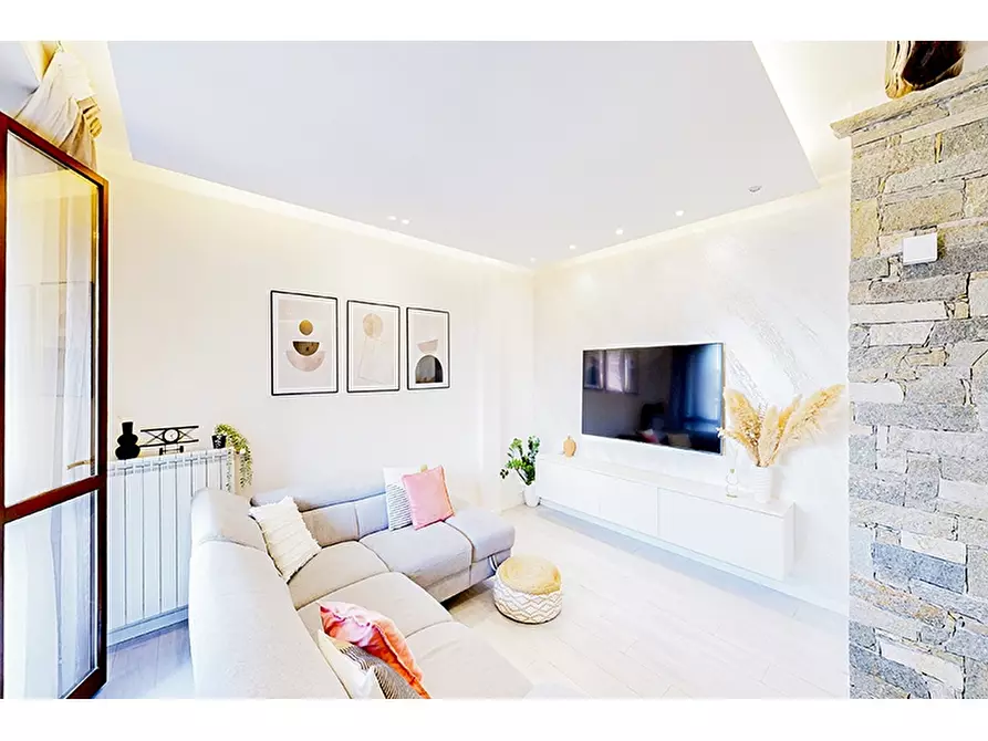 Immagine 4 di Appartamento in vendita  in Via Sordelli 3 a Venegono Inferiore