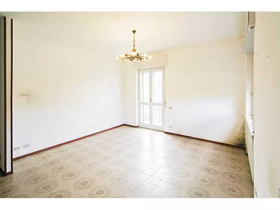 Immagine 14 di Villa in vendita  in Via Del Bragello 4 a Vedano Olona