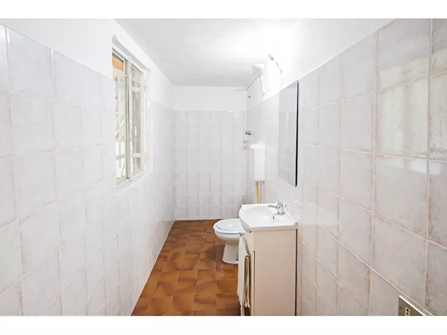 Immagine 12 di Villa in vendita  in Via Del Bragello 4 a Vedano Olona