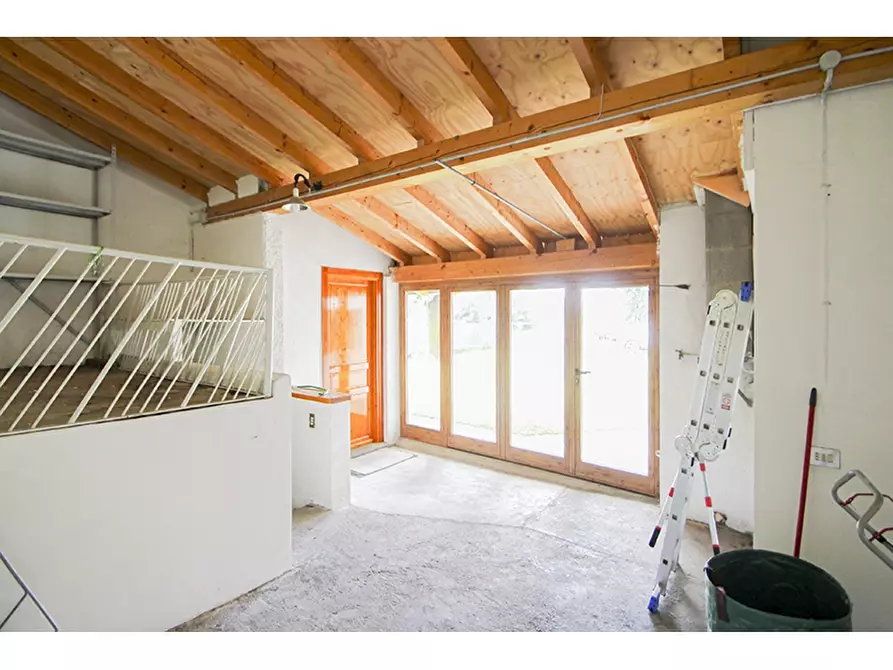 Immagine 8 di Villa in vendita  in Via Del Bragello 4 a Vedano Olona