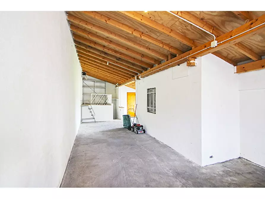 Immagine 7 di Villa in vendita  in Via Del Bragello 4 a Vedano Olona