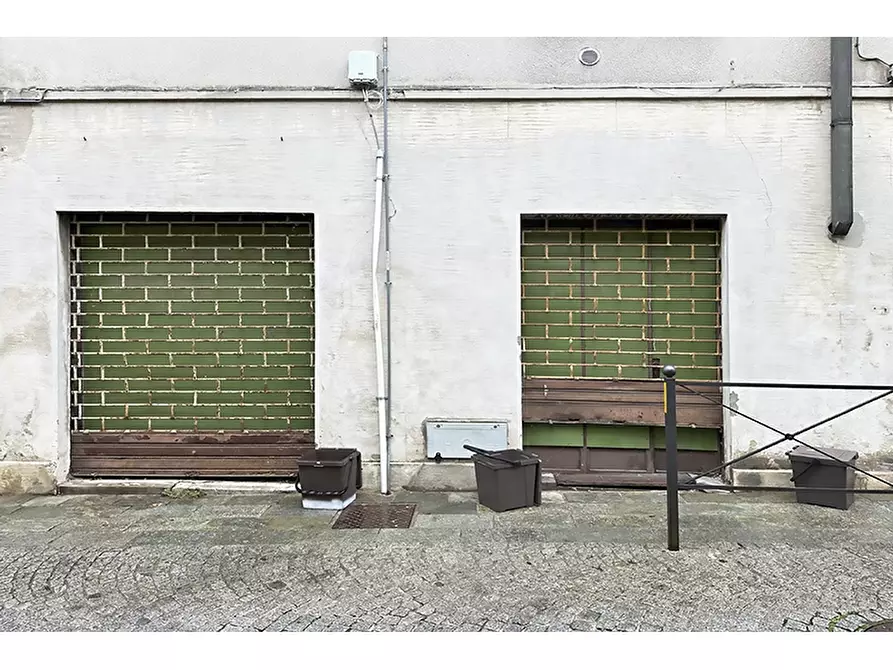 Immagine 1 di Negozio in vendita  in Via IV Novembre 14 a Gornate-Olona